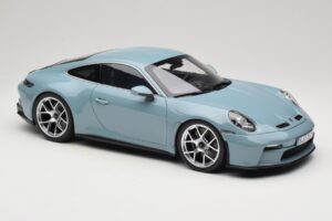 Porsche 911 992 S/T Meisenblau Norev 1:12 127550 Kov – obrázek 4 z 6