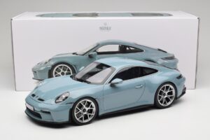 Porsche 911 992 S/T Meisenblau Norev 1:12 127550 Kov – obrázek 6 z 6