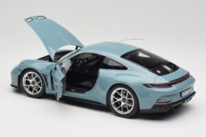 Porsche 911 992 S/T Meissen Blue Norev 1:18 187470 Kov – obrázek 5 z 8