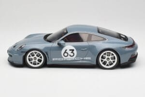 Porsche 911 992 ST Gentian Blue Metallic GT Spirit 1:18 GT491 Pryskyřice – obrázek 3 z 6