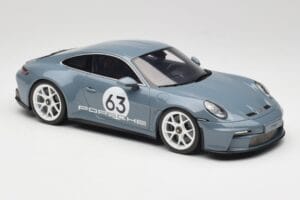Porsche 911 992 ST Gentian Blue Metallic GT Spirit 1:18 GT491 Pryskyřice – obrázek 4 z 6