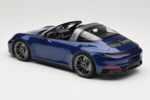 Porsche 911 992 Targa 4 GTS Blue Metallic Minichamps 1:18 155061060 Kov – obrázek 5 z 6