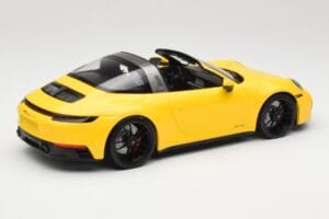 Porsche 911 992 Targa 4 GTS Žlutý Minichamps 1:18 153061064 Kov – obrázek 2 z 6