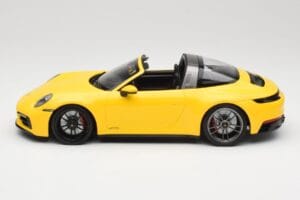 Porsche 911 992 Targa 4 GTS Žlutý Minichamps 1:18 153061064 Kov – obrázek 3 z 6
