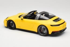 Porsche 911 992 Targa 4 GTS Žlutý Minichamps 1:18 153061064 Kov – obrázek 5 z 6