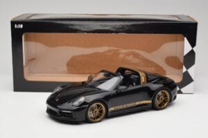 Porsche 911 992 Targa Porsche Design Černý & Zlatý Concept Minichamps 1:18 PORSCHE001 Kov – obrázek 6 z 6