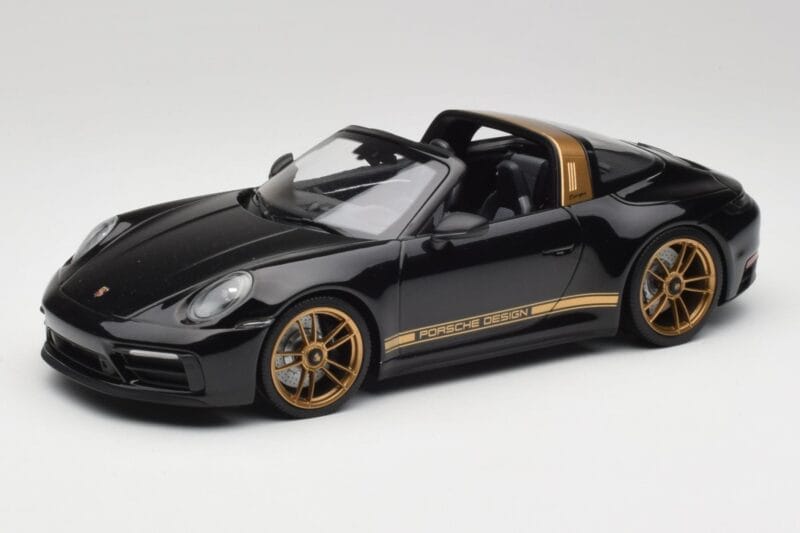 Porsche 911 992 Targa Porsche Design Černý & Zlatý Concept Minichamps 1:18 PORSCHE001 Kov