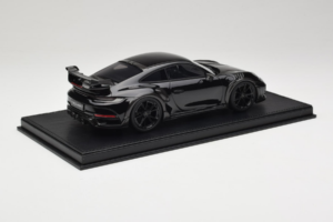 Porsche 911 992 TechArt GTstreet R Černý S Černými Koly TechArt 1:18 REMC012 Pryskyřice – obrázek 3 z 6