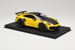 Porsche 911 992 TechArt GTstreet R Žlutý S Černými Koly TechArt 1:18 REMC011 Pryskyřice – obrázek 4 z 6