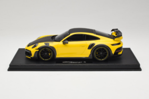 Porsche 911 992 TechArt GTstreet R Žlutý S Černými Koly TechArt 1:18 REMC011 Pryskyřice