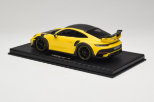 Porsche 911 992 TechArt GTstreet R Žlutý S Černými Koly TechArt 1:18 REMC011 Pryskyřice – obrázek 5 z 6
