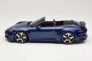 Porsche 911 992 Turbo S Kabriolet Blue Metallic Minichamps 1:18 155069081 Kov – obrázek 3 z 6
