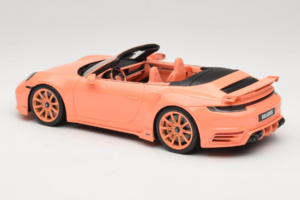 Porsche 911 992 Turbo S Cabriolet Brabus 900 Peetch GT Spirit 1:18 GT564 Pryskyřice – obrázek 5 z 6