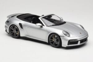 Porsche 911 992 Turbo S Kabriolet Stříbrný Minichamps 1:18 155069082 Kov – obrázek 4 z 6