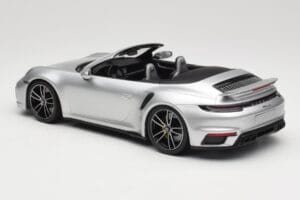 Porsche 911 992 Turbo S Kabriolet Stříbrný Minichamps 1:18 155069082 Kov – obrázek 5 z 6