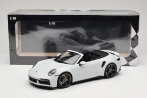 Porsche 911 992 Turbo S Kabriolet White Metallic Minichamps 1:18 155069080 Kov – obrázek 6 z 6