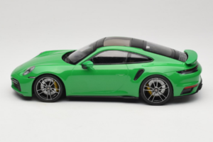Porsche 911 992 Turbo S Zelený Minichamps 1:18 153069077 Kov – obrázek 3 z 6
