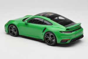 Porsche 911 992 Turbo S Zelený Minichamps 1:18 153069077 Kov – obrázek 5 z 6