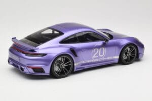 Porsche 911 992 Turbo S Sport Design Package Viola Metallic Minichamps 1:18 155069174 Kov – obrázek 2 z 6