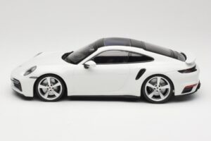 Porsche 911 Turbo S 992 Bílý Minichamps 1:18 WAP0211620RTRB Kov – obrázek 3 z 6