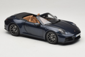 Porsche 911 992.2 Carrera Kabriolet Yachting Blue Norev 1:18 187180 Kov – obrázek 6 z 8