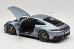 Porsche 911 992.2 Carrera Polar Silver Metallic Norev 1:18 187170 Kov – obrázek 5 z 8