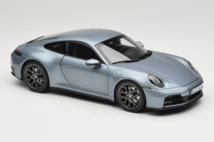 Porsche 911 992.2 Carrera Polar Silver Metallic Norev 1:18 187170 Kov – obrázek 6 z 8