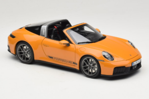 Porsche 911 992.2 Targa 4 GTS Bahama Yellow Norev 1:18 187190 Kov – obrázek 8 z 10