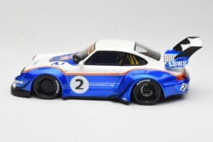 Porsche 911 993 RWB X Liberty Walk Bílý S Modrou GT Spirit 1:18 GT530 Pryskyřice – obrázek 3 z 8