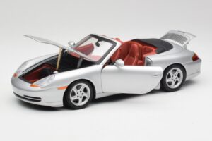 Porsche 911 996 Kabriolet Stříbrný Gate 1:18 1052 Kov – obrázek 2 z 8