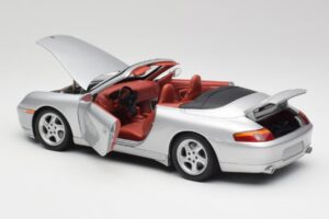 Porsche 911 996 Kabriolet Stříbrný Gate 1:18 1052 Kov – obrázek 5 z 8