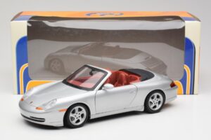 Porsche 911 996 Kabriolet Stříbrný Gate 1:18 1052 Kov – obrázek 8 z 8
