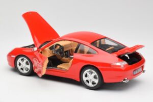 Porsche 911 996 Carrera 4 Červený Bburago 1:18 30085 Kov – obrázek 5 z 8