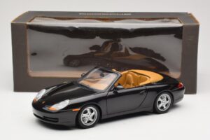 Porsche 911 996 Carrera Kabriolet Černý UT Models 1:18 WAP02100997 Kov – obrázek 8 z 8