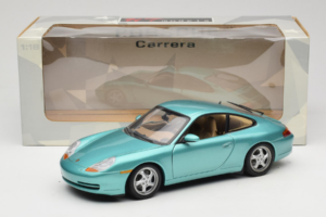 Porsche 911 996 Green Metallic UT Models 1:18 27901 Kov – obrázek 8 z 8