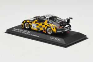Porsche 911 996 GT3 RS #83 Rosa / Babini 24 Hours of Le Mans 2001 Minichamps 1:43 400016983 Kov – obrázek 3 z 4
