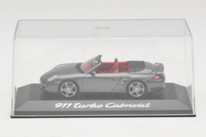 Porsche 911 997 Turbo Cabriolet Grey Metallic Minichamps 1:43 WAP02015216 Kov – obrázek 4 z 5