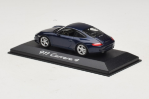 Porsche 911 997 Carrera 4 Dark Blue Metallic Minichamps 1:43 WAP02010016 Kov – obrázek 2 z 3