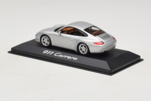 Porsche 911 997 Carrera Silver Metallic Minichamps 1:43 WAP02001218 Kov – obrázek 3 z 5