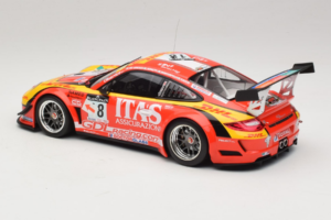 Porsche 911 997 GT3 R #8 De Lorenzi Racing De Lorenzi 24 Hours of Spa 2011 Minichamps 1:18 151118918 Kov – obrázek 5 z 6