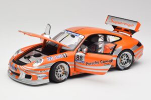 Porsche 911 997 GT3 R #88 Porsche Consulting 2005 AUTOart 1:18 77821 Kov – obrázek 2 z 8