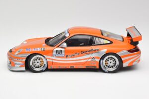 Porsche 911 997 GT3 R #88 Porsche Consulting 2005 AUTOart 1:18 77821 Kov – obrázek 4 z 8