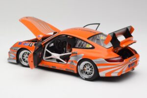 Porsche 911 997 GT3 R #88 Porsche Consulting 2005 AUTOart 1:18 77821 Kov – obrázek 5 z 8
