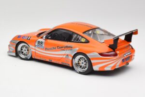 Porsche 911 997 GT3 R #88 Porsche Consulting 2005 AUTOart 1:18 77821 Kov – obrázek 7 z 8