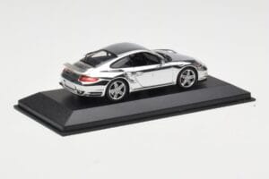 Porsche 911 997 Turbo Chrome Silver Minichamps 1:43 WAP02060816-R Kov – obrázek 2 z 5
