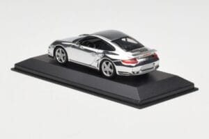 Porsche 911 997 Turbo Chrome Silver Minichamps 1:43 WAP02060816-R Kov – obrázek 4 z 5