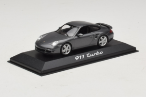Porsche 911 997 Turbo Grey Metallic Minichamps 1:43 WAP02013016 Kov – obrázek 2 z 5