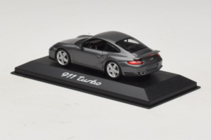 Porsche 911 997 Turbo Grey Metallic Minichamps 1:43 WAP02013016 Kov – obrázek 3 z 5