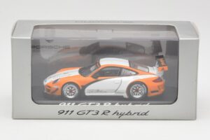 Porsche 911 GT3 R Hybrid 997.2 Presentation White Orange Minichamps 1:43 WAP0201170B Kov – obrázek 4 z 4