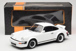 Porsche 911 SC GT Race Version IXO 1:18 18CMC007 Kov – obrázek 6 z 6